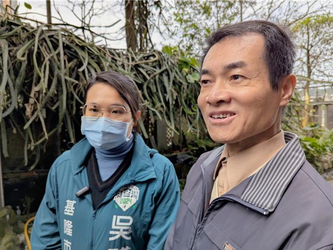 武崙国小校长杨志钦表示，目前学校日常用水没有问题，教育处也商请自来水公司透过水车支援，学校午餐的供应不成问题。（张志康摄）