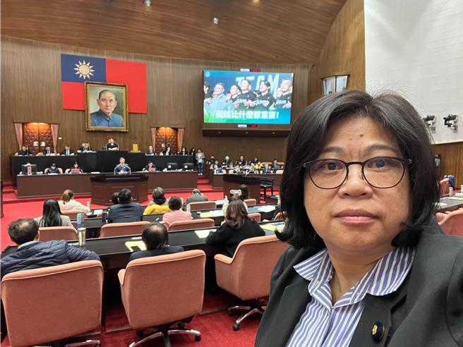 民进党籍嘉义市立委王美惠被提罢免，对有民眾被冒名连署，她表示愤怒、无法收容。(王美惠服务处提供／吕妍庭嘉义传真)