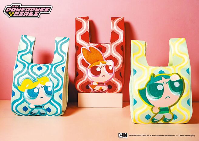 「飞天小女警快闪店」的针织袋是店内抢手商品，共有3款，350元。（WeTrust信赖互动行销提供）