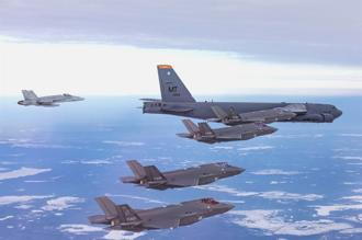 美B-52轟炸機飛臨北約東翼   強化對俄嚇阻