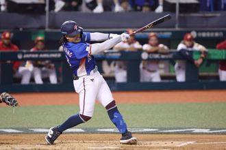 中華隊晉級正賽！張育成首局立功 啟蒙教練讚：表現可圈可點