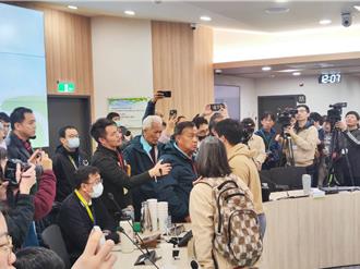 影》協和電廠環評激烈對峙 環團持續高喊：立即散會