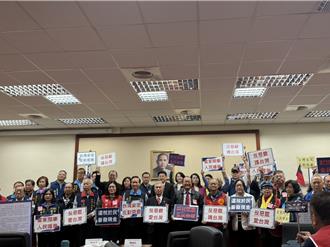 民团集结反罢免  傅昆萁批绿企图拉韩国瑜下台掌控国会