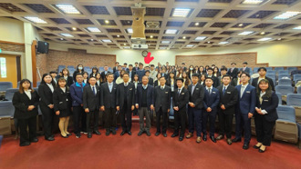 暨大「國際經貿暨外交事務研習營」 展現學子專業能力與國際溝通技巧