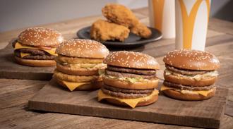 麦当劳无敌大麦克復活「加码买1送1」 肯德基最狂汉堡登台