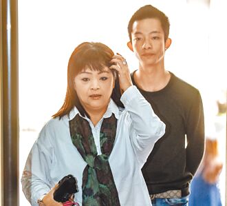 易寶宏外役監疑行賄 約談7人