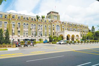 捲招待所之亂 黃錦秋降檢事官