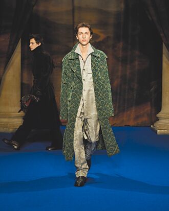 湯唯獨美 倫敦時裝周占上風