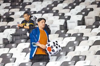 WBCQ》幸運骰子、奪冠壘包護中華 西球員拿乖乖