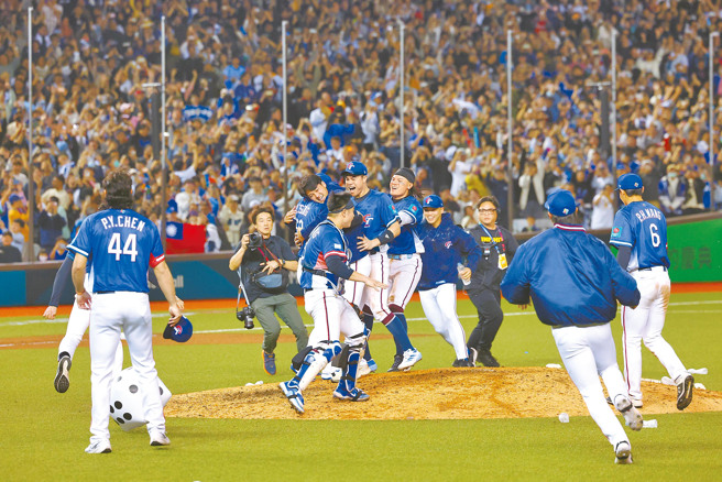 中华队以6:3击败西班牙队，夺下晋级经典赛正赛的最后名额。（图／中时资料照）