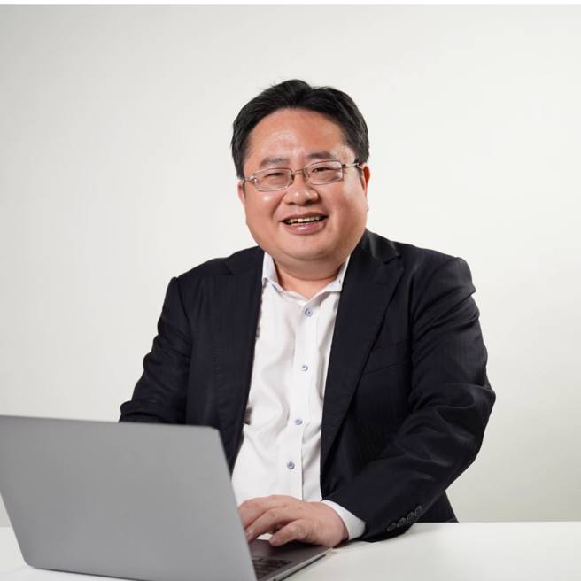 矢板明夫直言加热菸上市无解，会纵容走私 重挫政府公信力。(戴志扬翻摄)
