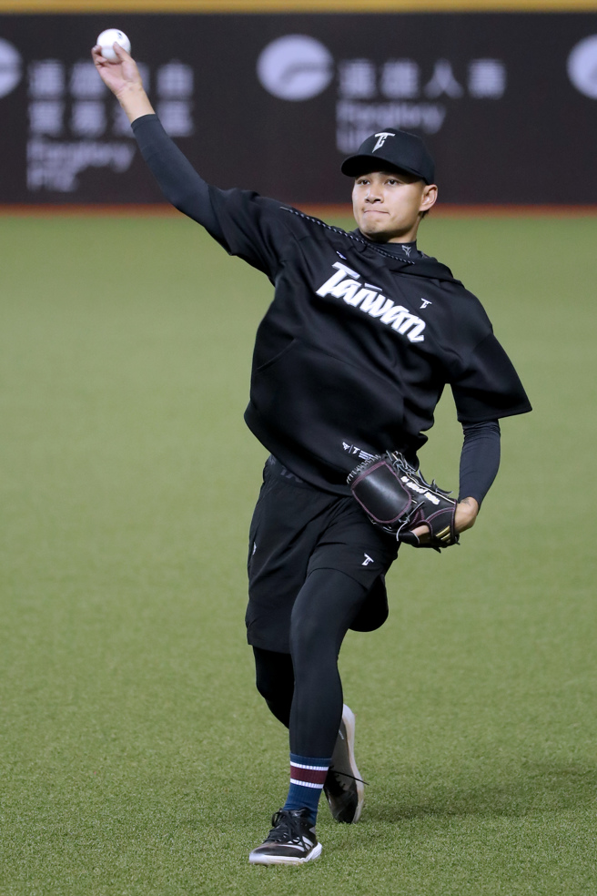 徐若熙对战西班牙，中继3.1局送出5次三振，成为获胜重要功臣之一。（图／中时资料照）