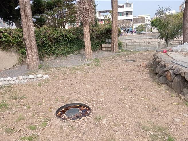 台湾龟生态园区遭批「乌龟地狱，台南下营区公所偕上帝庙26日开记者会澄清，并展示园区景观。（下营区公所提供／张毓翎台南传真）