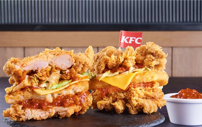 肯德基3月4日开卖全新「莎莎咔啦肉霸堡」，单点159元。（肯德基提供／朱世凯台北传真）