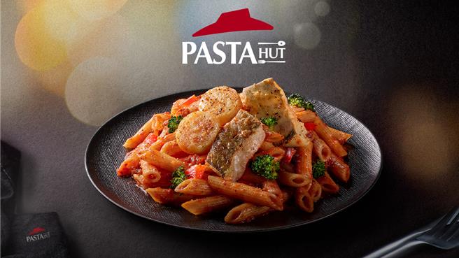 必胜客「干贝鳕鱼红酱笔管麵」，购买即可免费带走精选副食和饮料，特价189元。（必胜客提供／朱世凯台北传真）