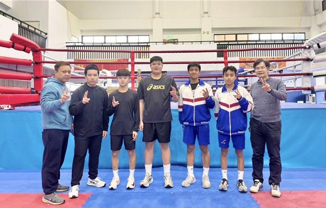 小港国中与小港高中5名拳击选手，在「2025年国际青（少）年、少年暨U22拳击锦标赛国手选拔赛」中脱颖而出，正式入选U17国家代表队。（高市府教育局提供／洪浩轩高雄传真）