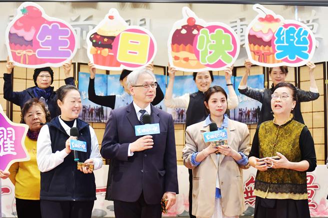 游君萍在《生日快乐》饰演护理师邱静怡，26日南下高雄宣传新戏。（大爱台提供）