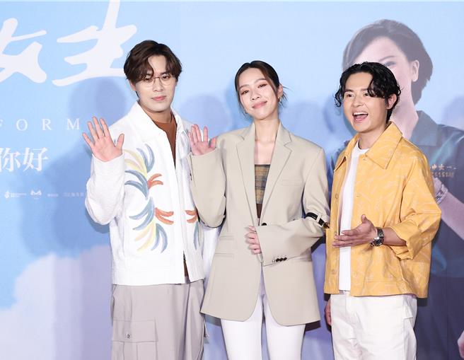 告五人出席《夜校女生》首映會。（陳俊吉攝）