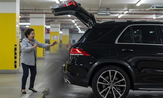 賓士車停車場「活春宮」！查2主角身分 賣場業者：依法處理