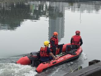 找到頭顱了？還有第4人？高雄撈獲1人類顱骨   急比對
