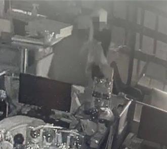 七堵房仲業者遭竊195萬 主嫌稱持女友遙控器犯案 檢方聲押