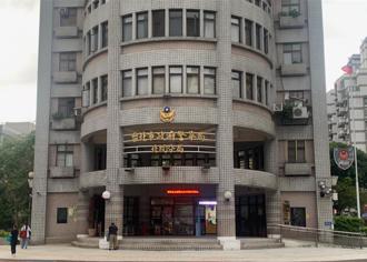 退休刑警勾結現職違法查個資遭聲押  法院裁定刑警5萬交保