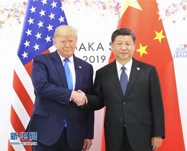 大陸國關學者金燦榮：涉及兩大因素，川普還不能對中國亮「牌」。（新華網）