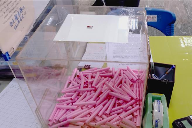 头份生命纪念馆表示，抽籤结果将决定选择骨灰（骸）柜位的顺序，并于抽籤后公布于官方网站及馆内公告。（吕丽甄摄）