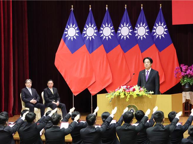 國安局於今（27）日上午舉行「70週年局慶大會暨國家安全情報幹部訓練班第25期結訓典禮」，賴清德總統親臨會場並致辭。（國安局提供）