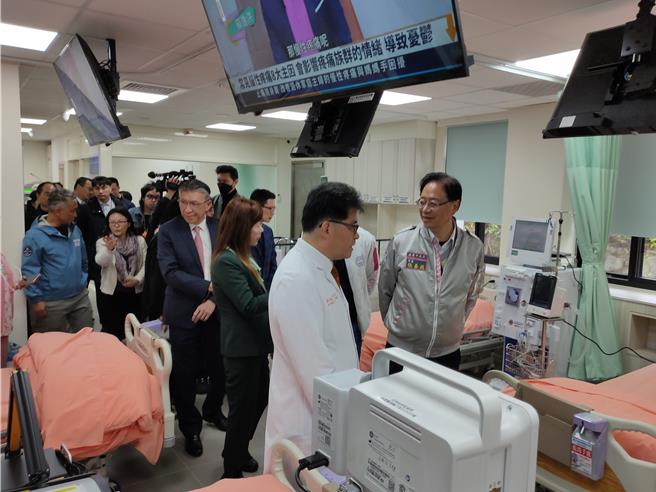 桃市復兴区洗肾中心揭幕，肾友免去舟车劳顿医疗服务升级。（吕筱蝉摄）