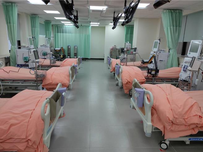 桃市復兴区洗肾中心揭幕，肾友免去舟车劳顿医疗服务升级。（吕筱蝉摄）