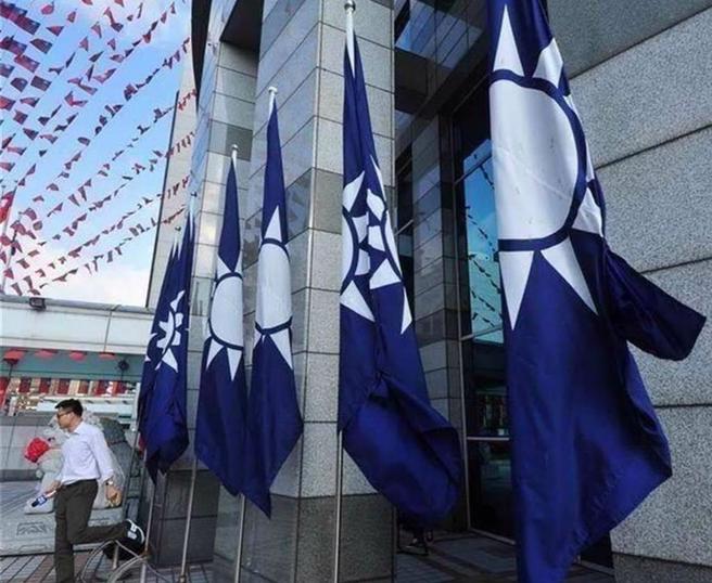 前立委郭正亮认为，吴沛忆等4绿委一阶罢免门槛都没过关，蓝军若未危机处理，保证大伤。图为国民党中央党部。（中时资料照片）