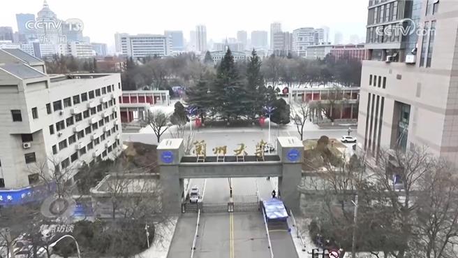 陆人才西进筑巢西部引凤来。（大陆央视）