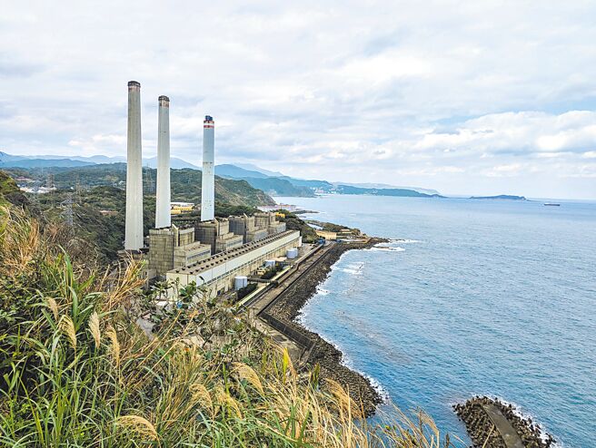 台电计画将基隆协和电厂转型为天然气电厂，兴建第四天然气接收站，环境部26日通过四接环评。（张志康摄）