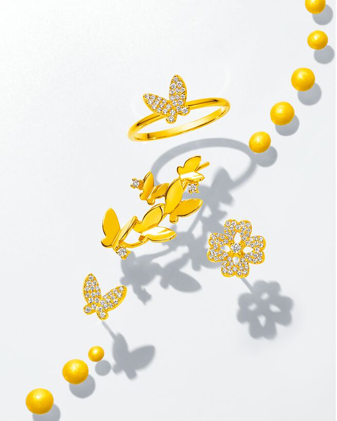 AHKAH blooming系列珠宝以蝴蝶、花朵为主题，3万500元至6万8100元。（AHKAH提供）