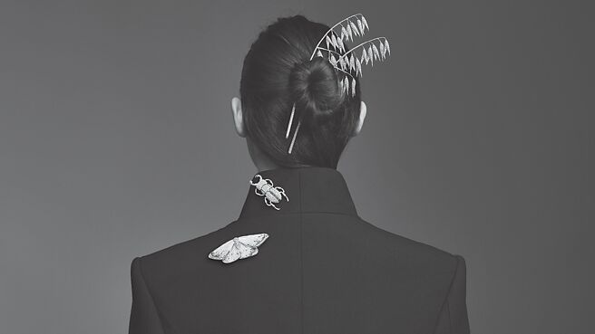 宝诗龙在台举办「Untamed Nature」珠宝展，以植物、花朵和昆虫为创作灵感。（Boucheron提供）