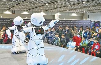 人形机器人租赁火爆  日租2万5人民币  订单排到十一后