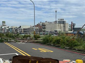 山陀兒颱風愛車遭砸 車主扮柯南找元凶求償