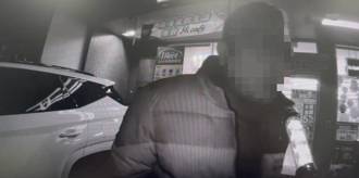 騎機車違規跨越雙黃線 桃園男慘了！酒駕拒測噴18萬