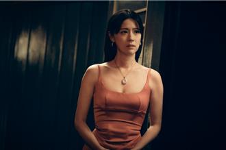 以「公益」之名竞标女性初夜！林予晞卧底揭招待所黑暗