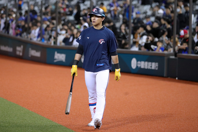 统一狮开出10年1.6亿合约等陈杰宪点头。（黄世麒摄）