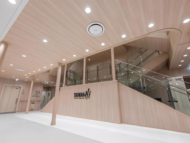 澎湖轮TAIWAN Hi意象大厅。（航港局提供／蔡明亘台北传真）