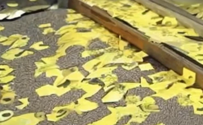 台南有喂13岁国中生疑遭同学霸凌且喂毒咖啡包猝死，被指控霸凌者的住家惨遭撒冥纸。（示意图、与本案无关／AI生成）