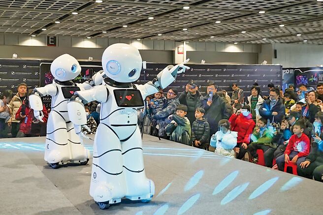 阿里巴巴CEO吳泳銘表示，阿里將專注3大業務類型，投入3大人工智慧（AI）方向，未來3年雲端和AI基礎設施投入超過過去10年總和。圖為示意圖。（中新社）