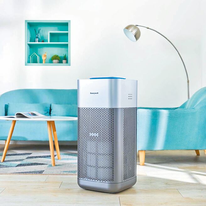 漢神巨蛋推「hengstyle恆隆行 Honeywell X620航太級UVC殺菌空氣清淨機 X3」，原價3萬9900元、特價2萬9900元。（漢神巨蛋提供）