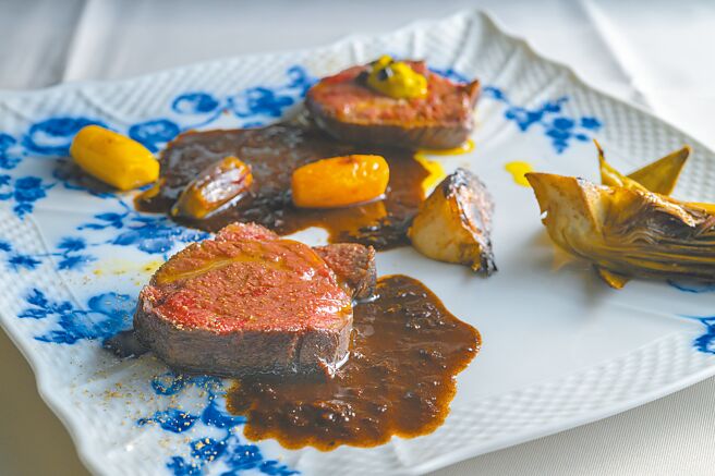 主厨曽村让司将使用台湾在地食材，以创意手法烹饪东方法式料理。（大仓久和大饭店提供）