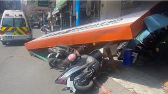 飲料店招牌突砸落 男子頭受傷驚悚瞬間曝光