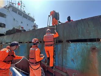 可疑货轮诡异滞留！ 海巡再次强势登检蒙古籍「宝顺轮」
