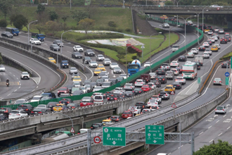 收假日國道11路段易塞 國5北上建議這時再出發