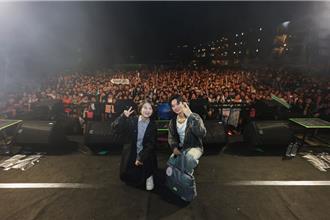 新手爸爸高尔宣献唱「南国趴」 周春米惊喜送上育儿包